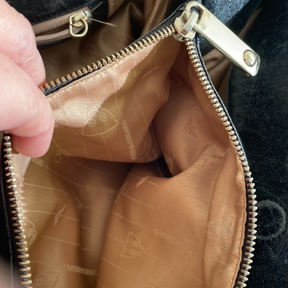 Emporio Armani Black Distress Large Gather Leather Shoulder Bag - Picture 9 of 14